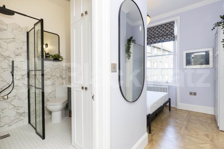 Refurbished 1 bedroom Property located in De Behaviors sought after roads  Almorah  Road, De Beauvoir